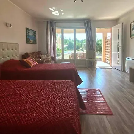 L'oliveraie 住宿加早餐酒店 Toulouges